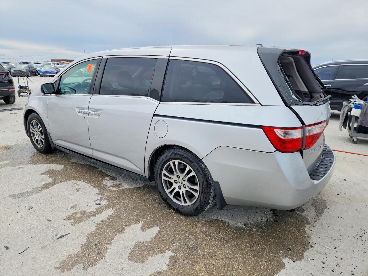 2012 Honda Odyssey Exl - Image 2
