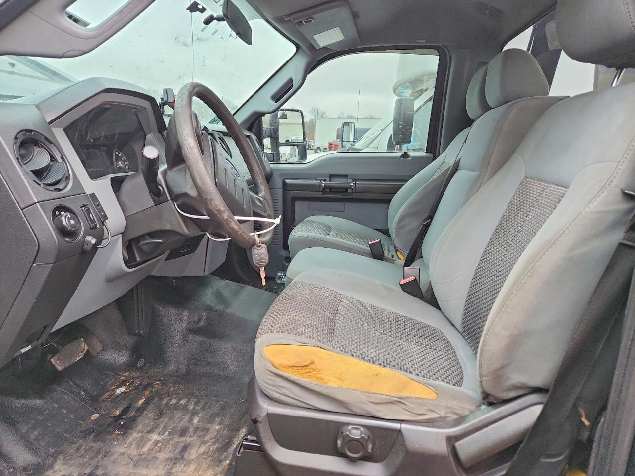 2016 Ford F550 Super Duty Rollback Tow Truck - Image 7