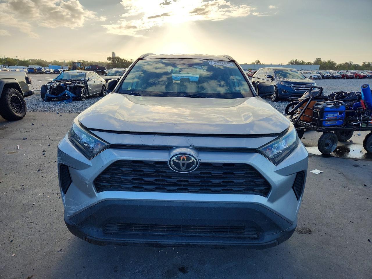 2020 Toyota Rav4 Le - Фото 5