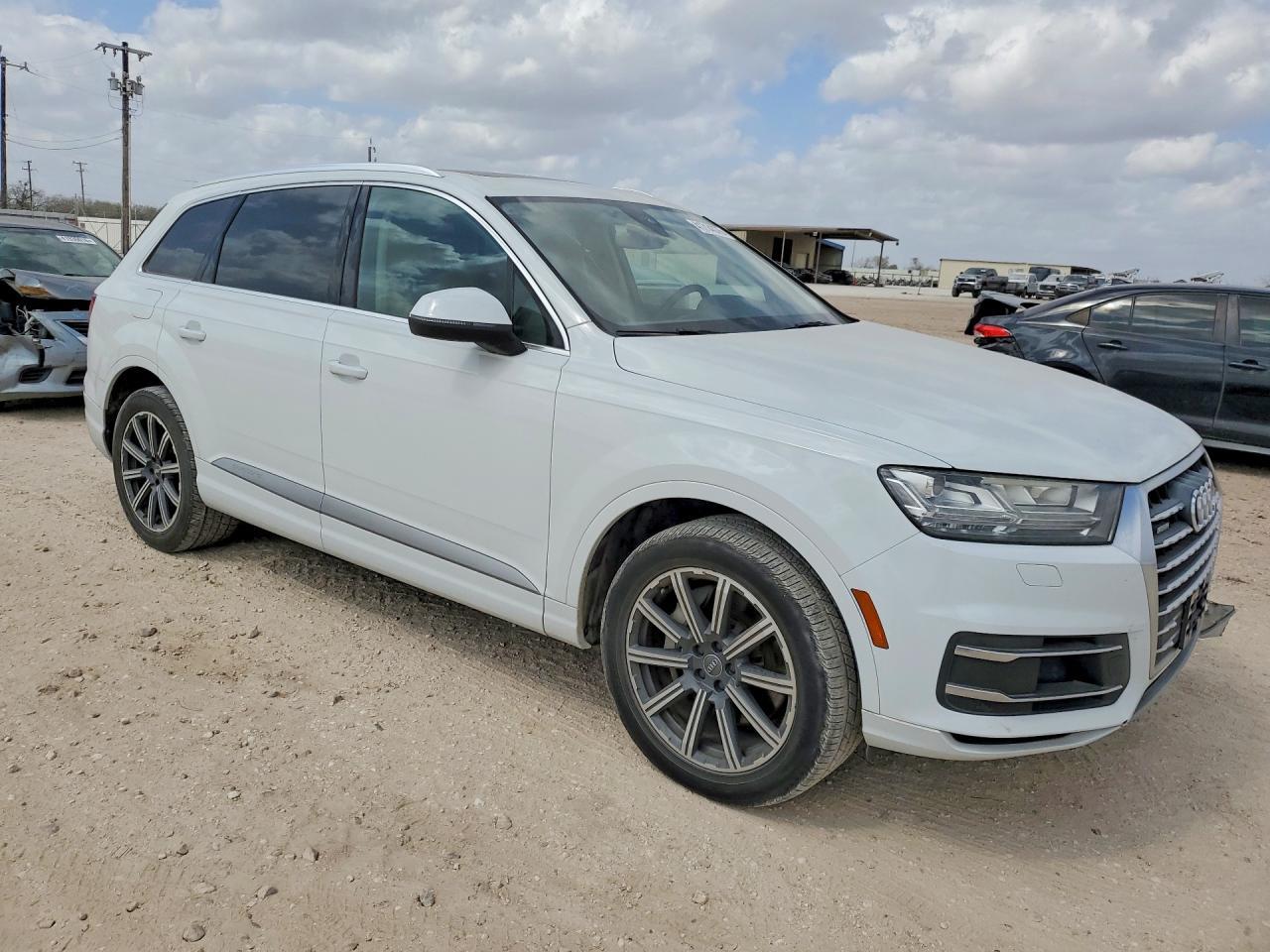 2017 Audi Q7 Premium Plus - Фото 4
