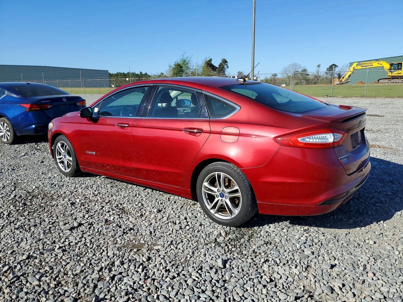 2016 Ford Fusion Titanium Hev - Image 2