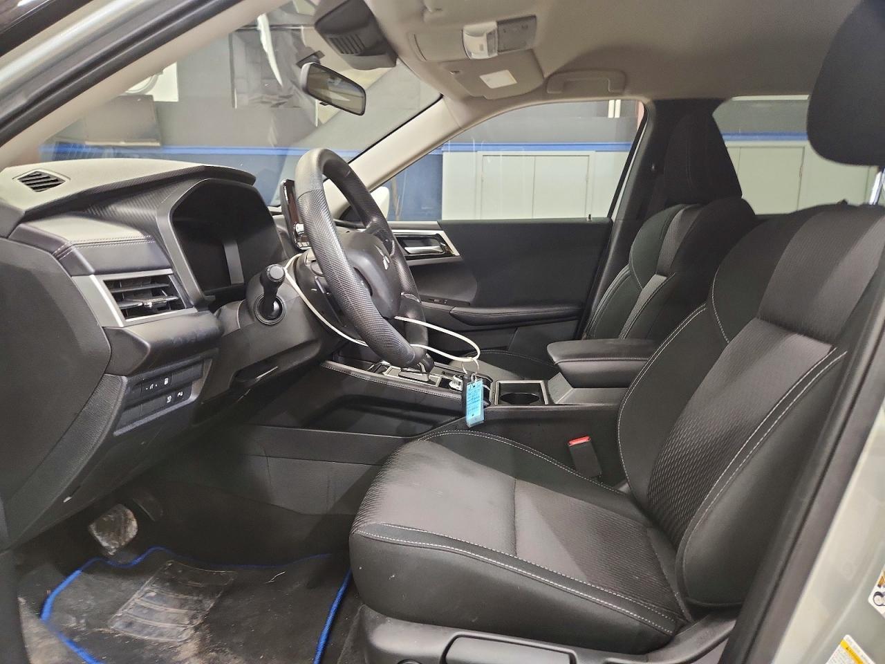 2024 Mitsubishi Outlander Es - Image 7