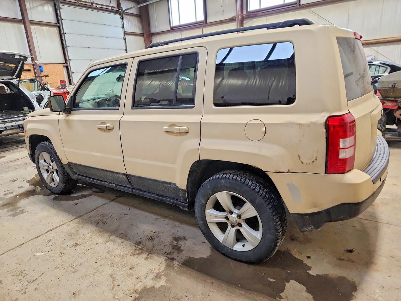 2011 Jeep Patriot - Фото 2