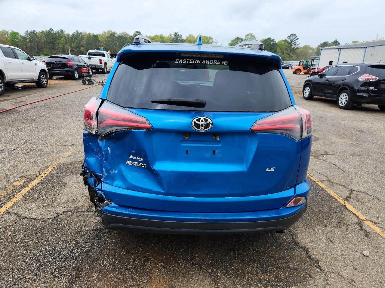 2018 Toyota Rav4 Le - Image 6
