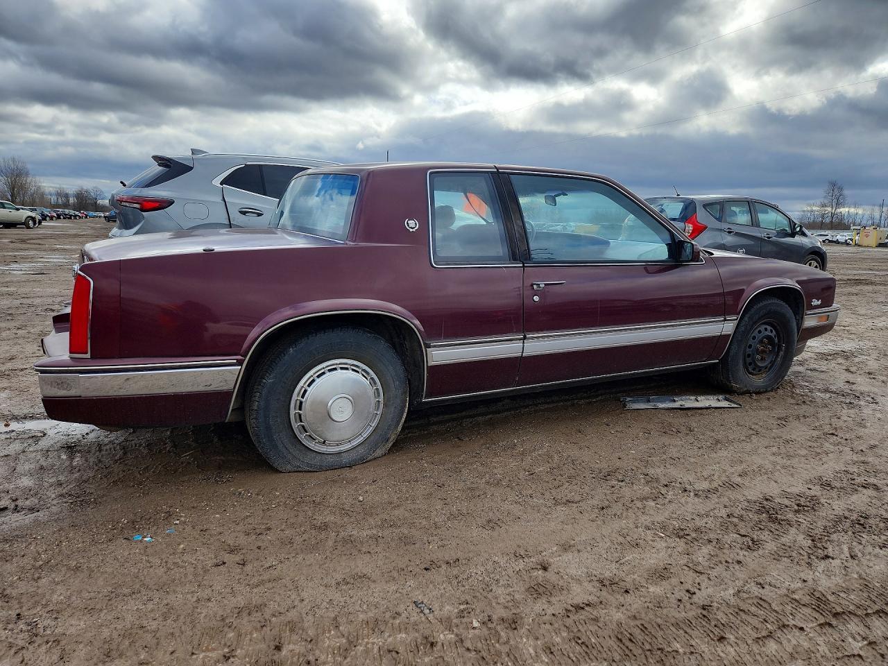 1986 Cadillac Deville - Image 3