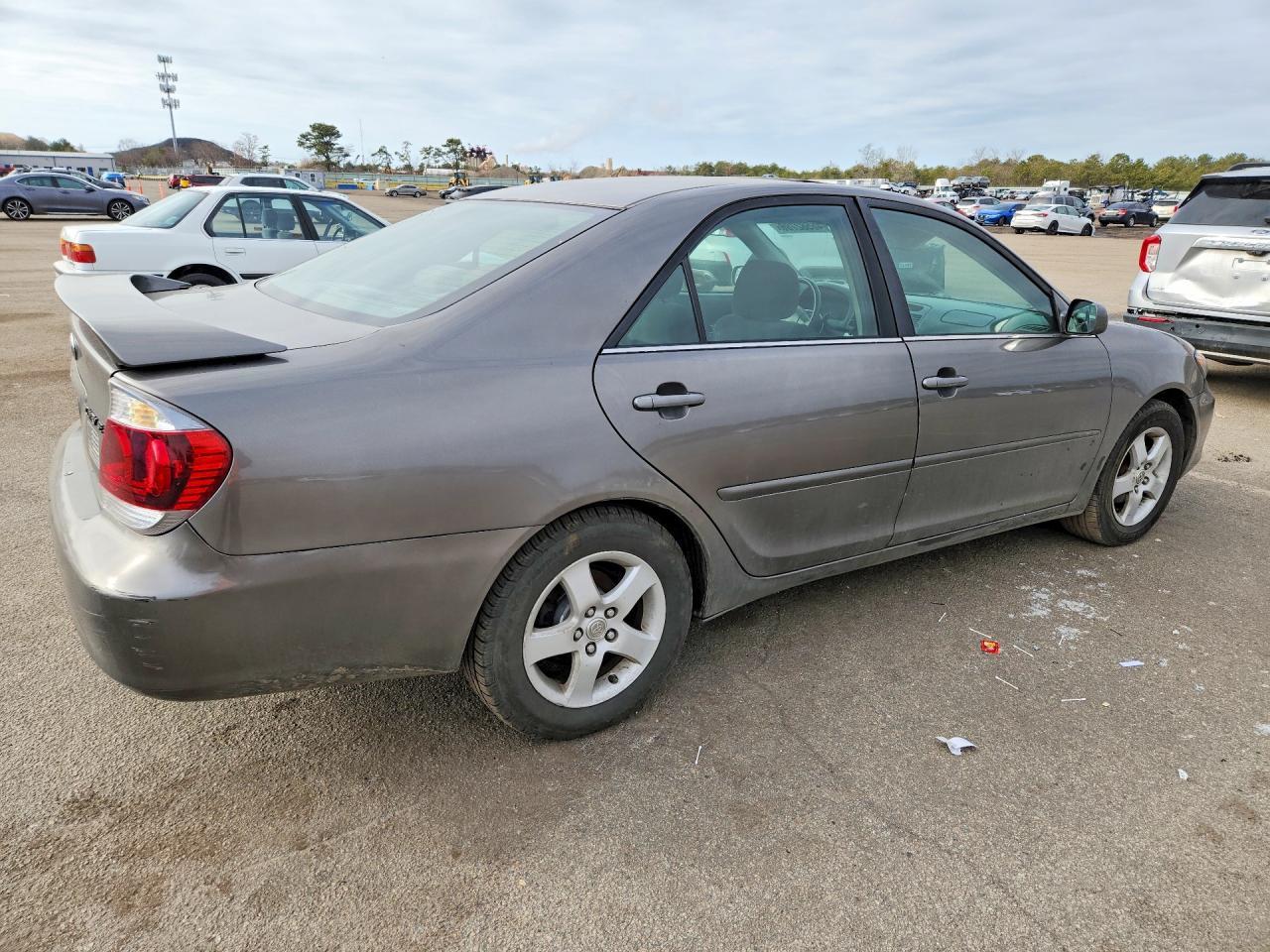 2006 Toyota Camry Se - Image 3