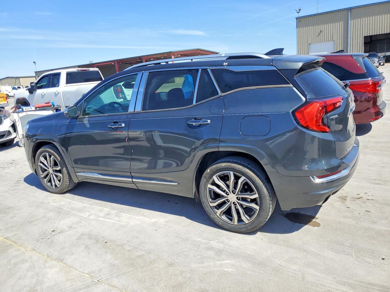 2018 GMC Terrain Denali - Image 2