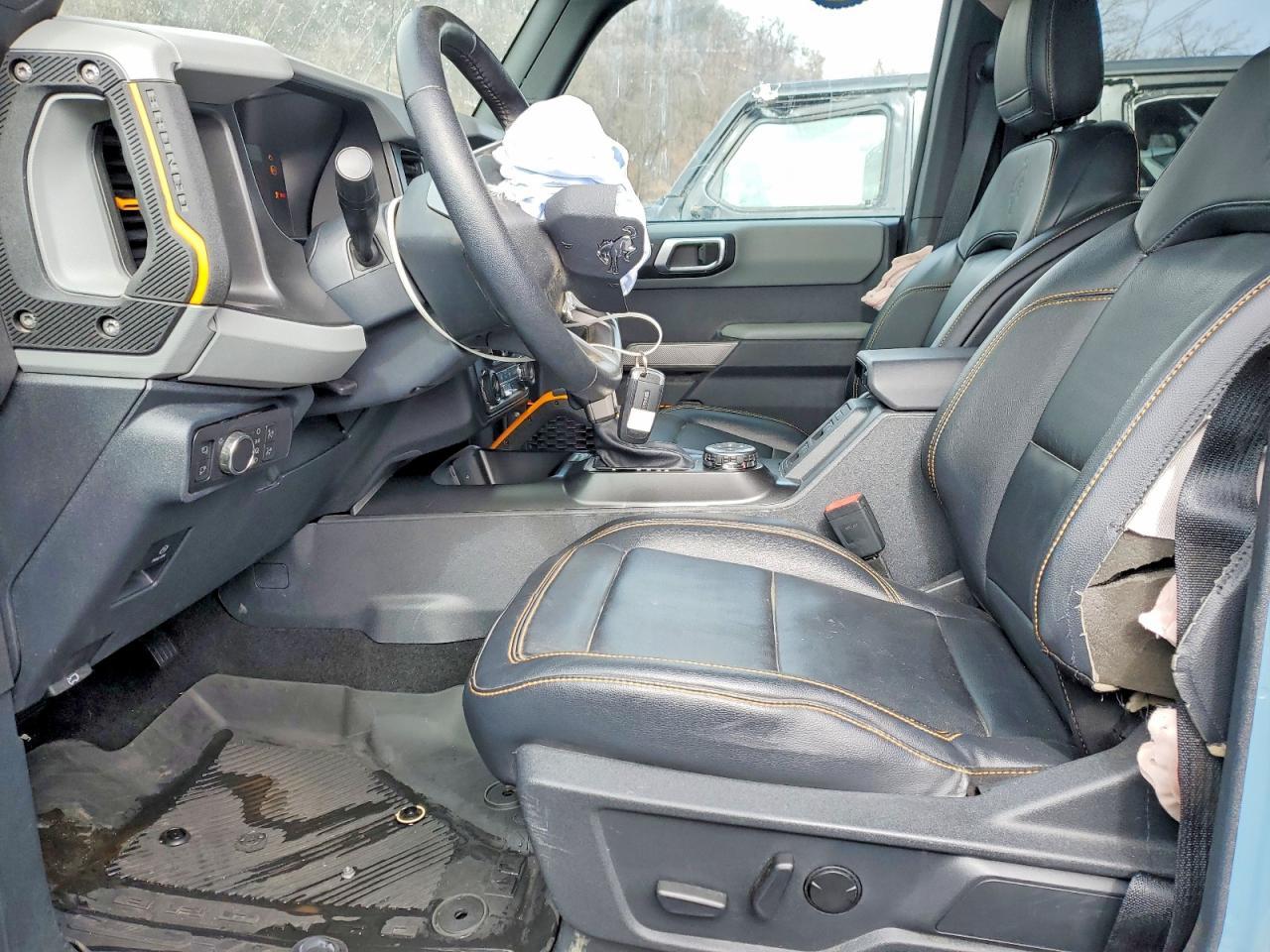 2022 Ford Bronco Badlands - Image 7