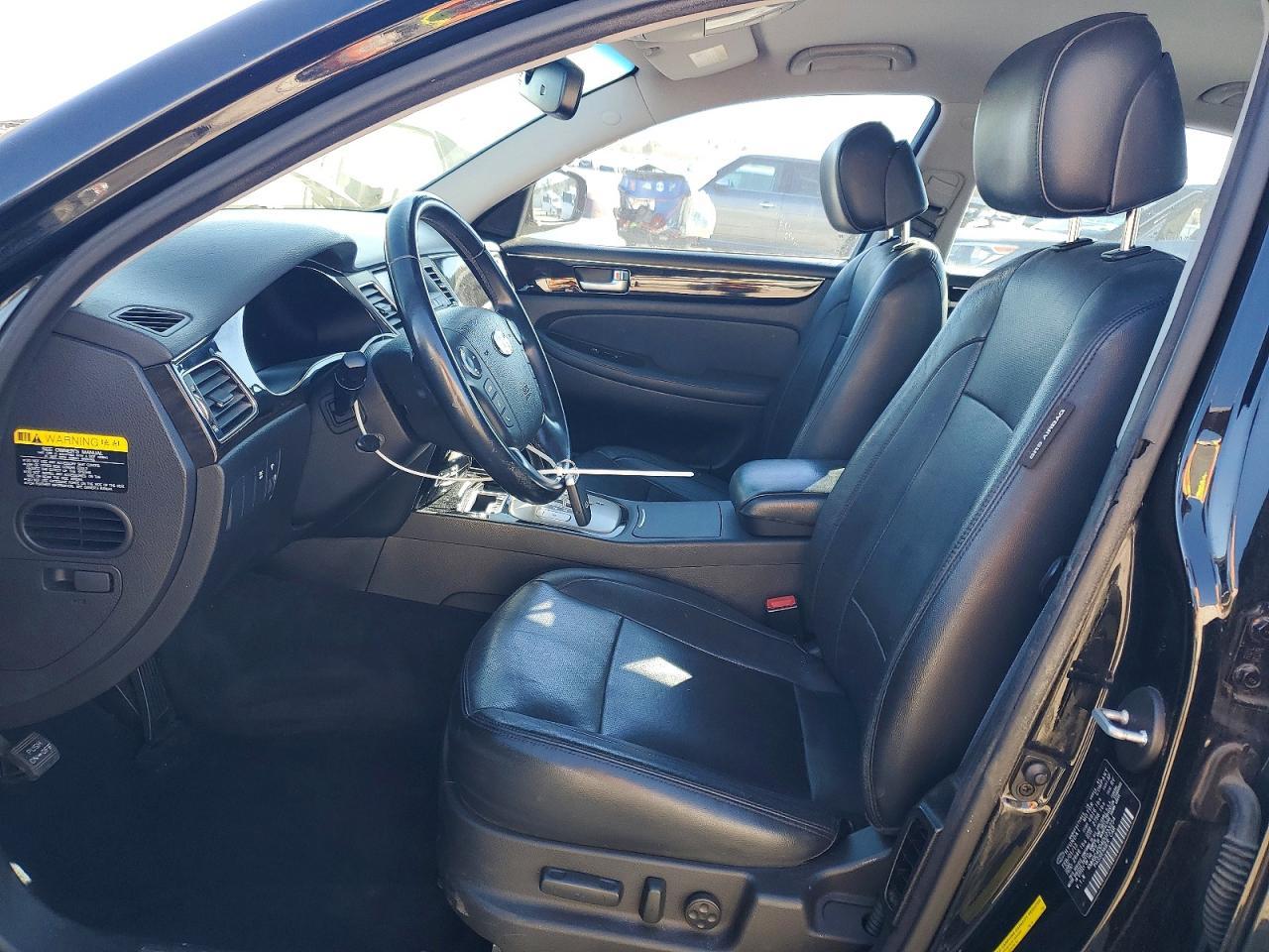2013 Hyundai Genesis 3.8L - Фото 7