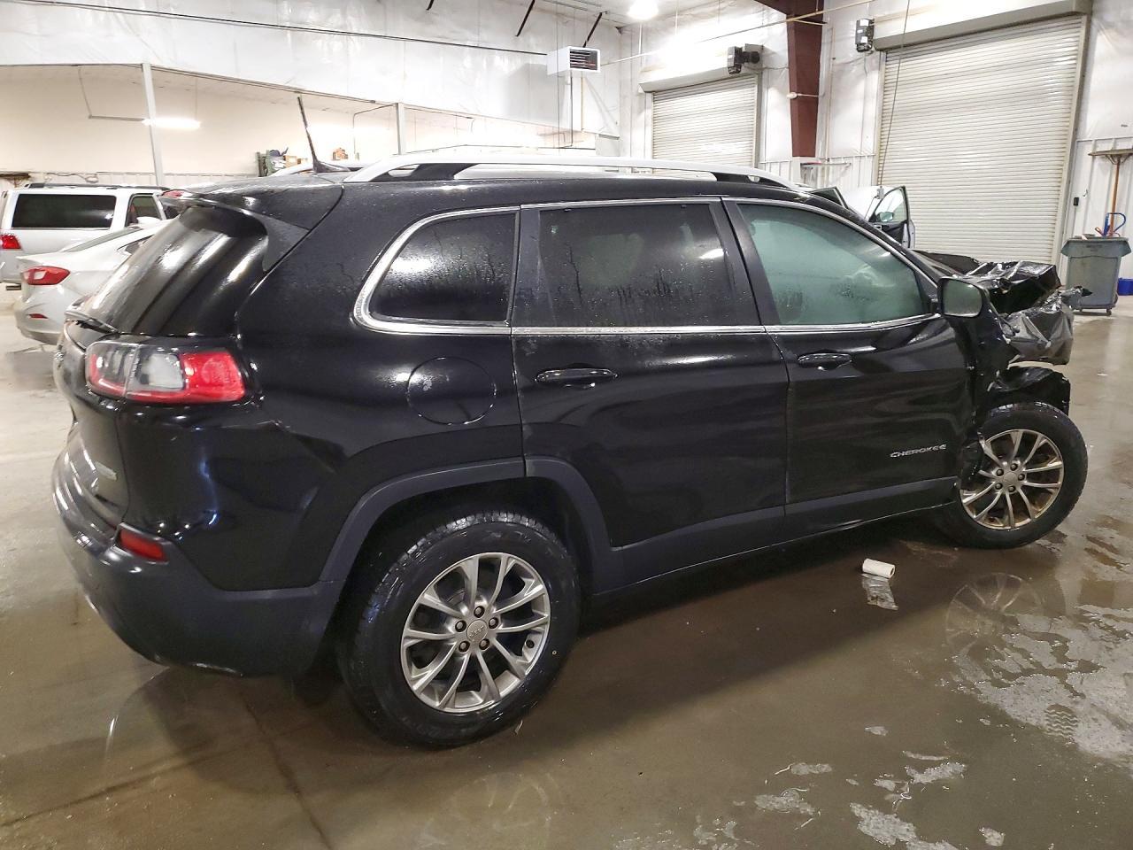 2019 Jeep Cherokee Latitude Plus - Фото 3