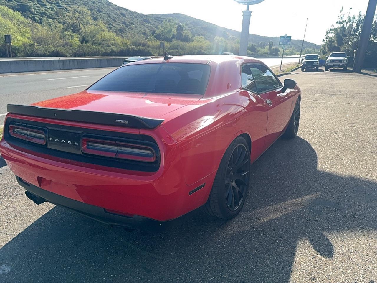 2015 Dodge Challenger R - Фото 4