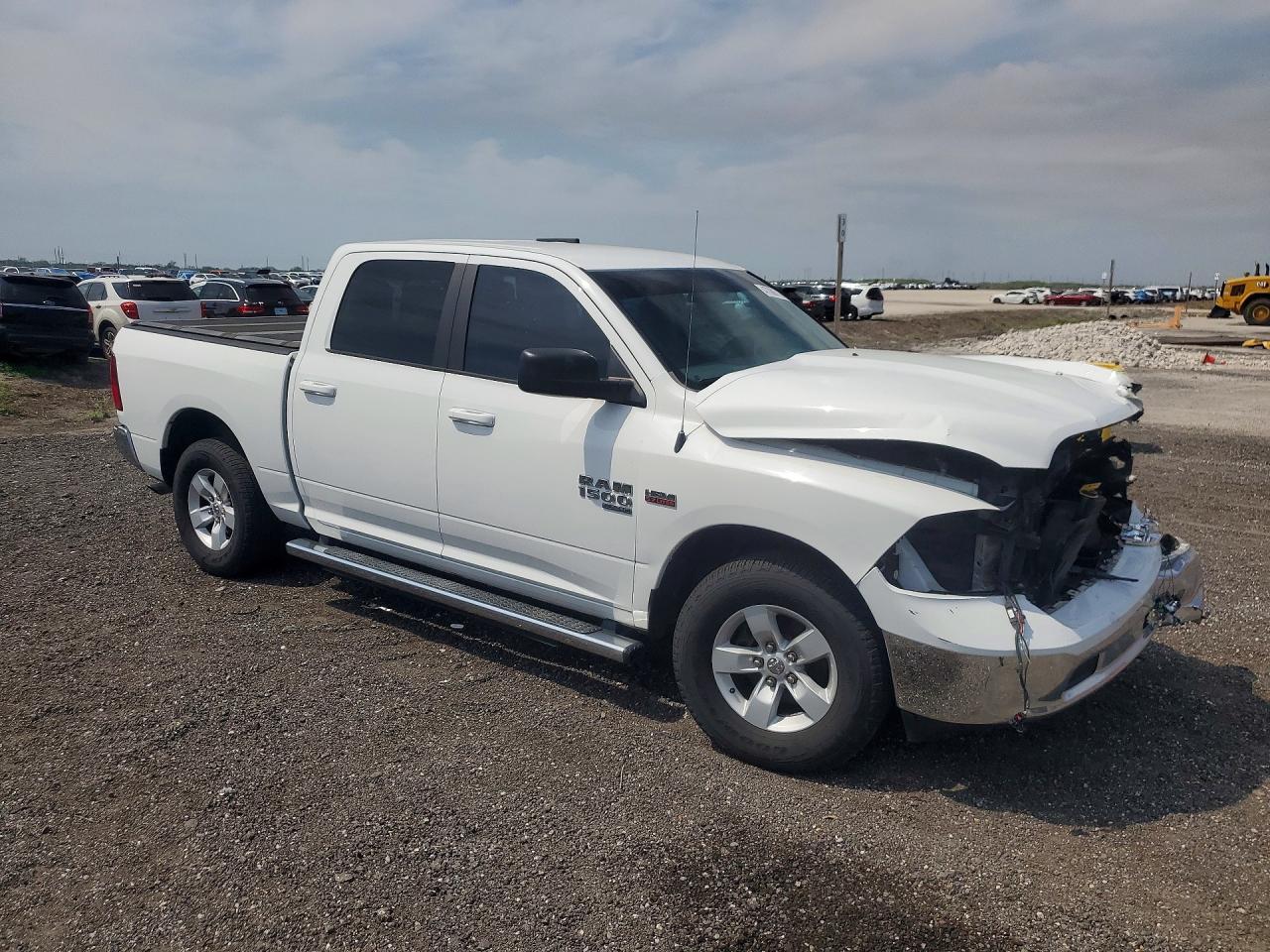 2019 Ram 1500 Classic Slt - Image 4
