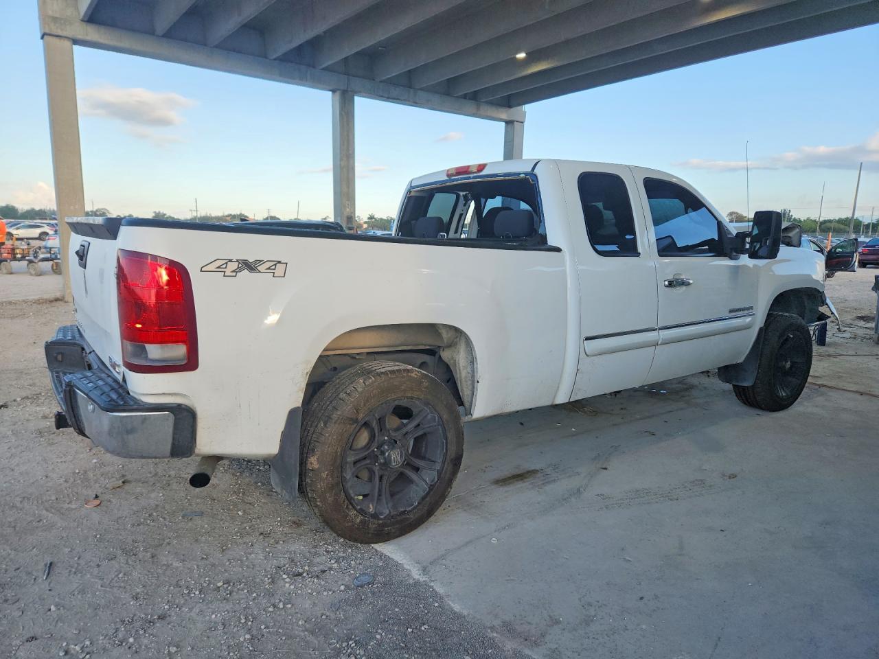 2011 GMC Sierra K1500 Sle - Image 3