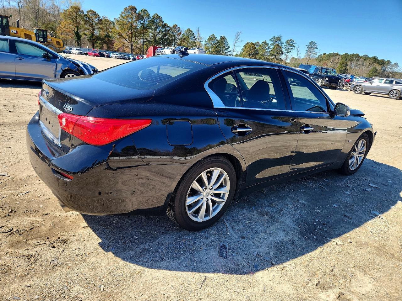 2016 Infiniti Q50 3.0T Premium - Фото 3