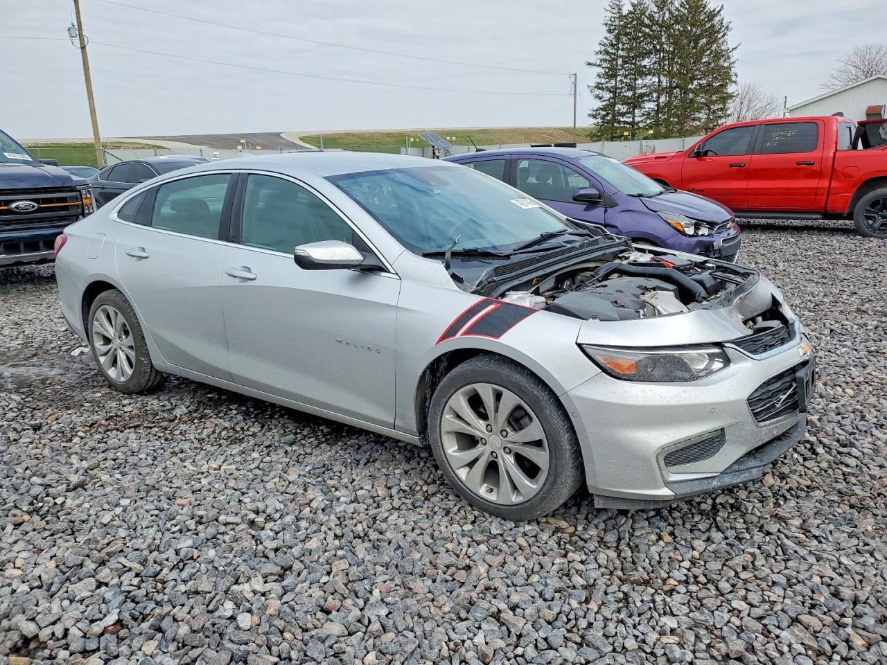 2017 Chevrolet Malibu Premier - Image 4