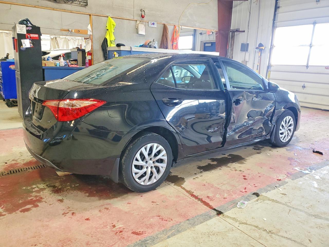 2019 Toyota Corolla Le - Фото 3