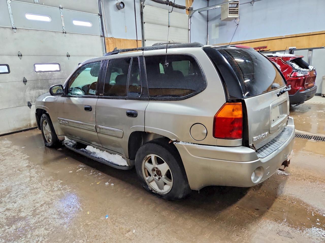2002 GMC Envoy - Фото 2