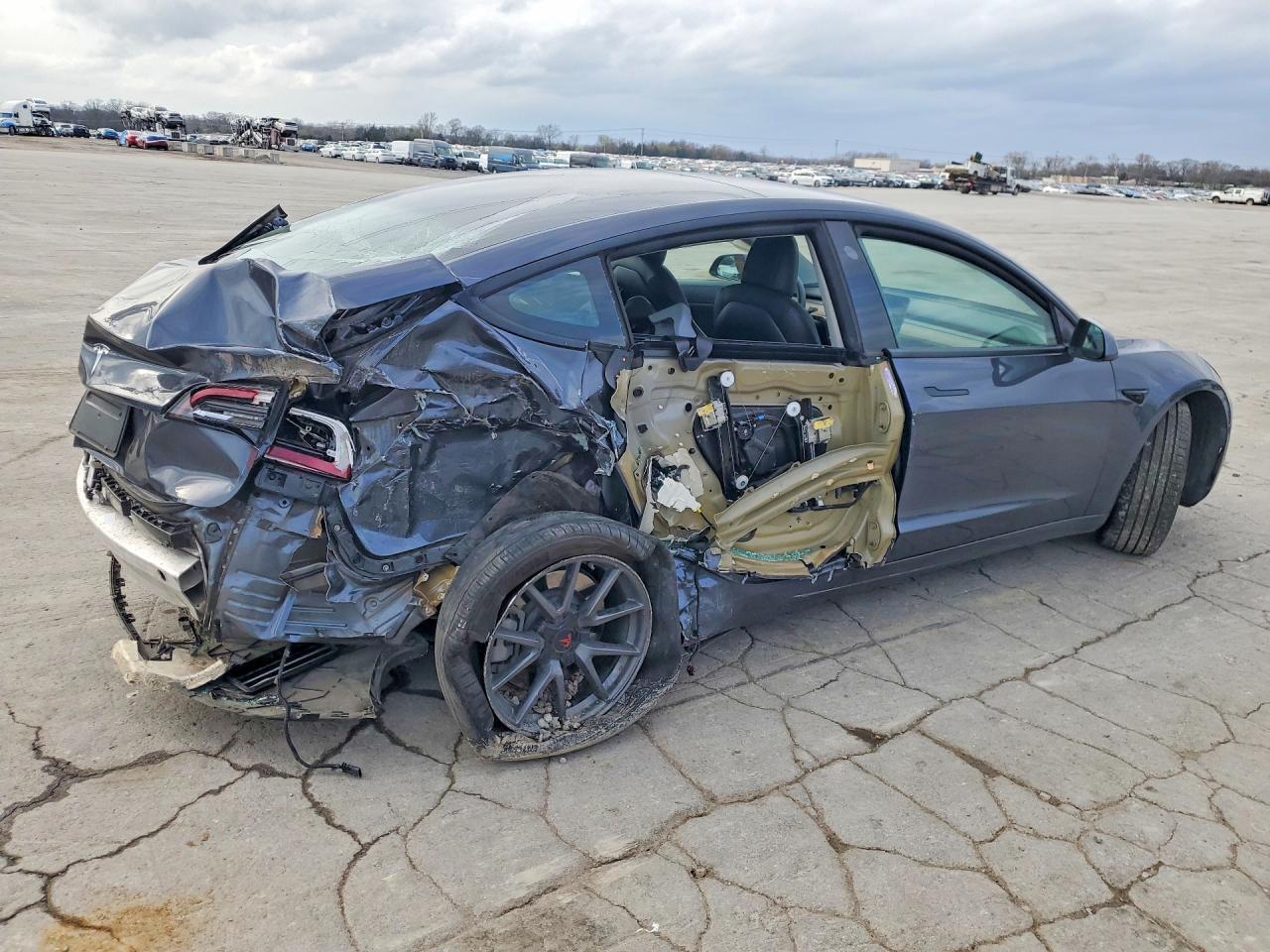 2021 Tesla Model 3 - Image 3