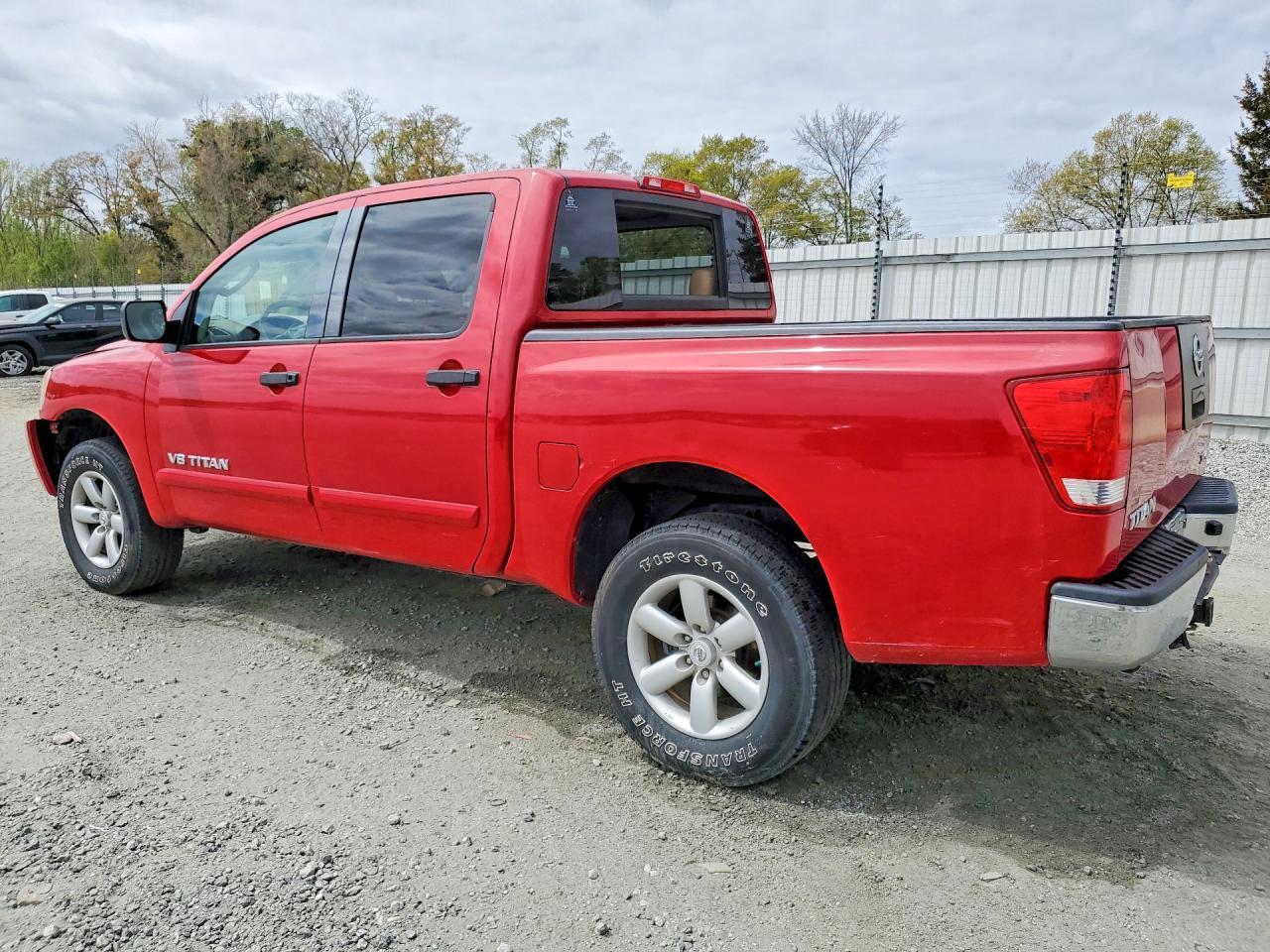 2011 Nissan Titan S - Фото 2