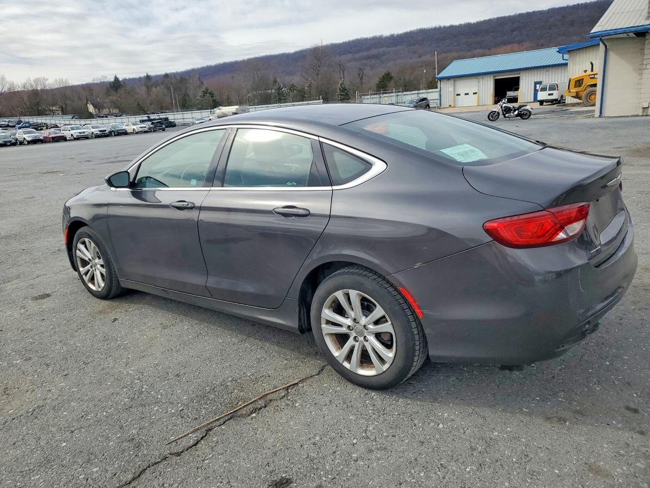 2016 Chrysler 200 Limited - Image 2