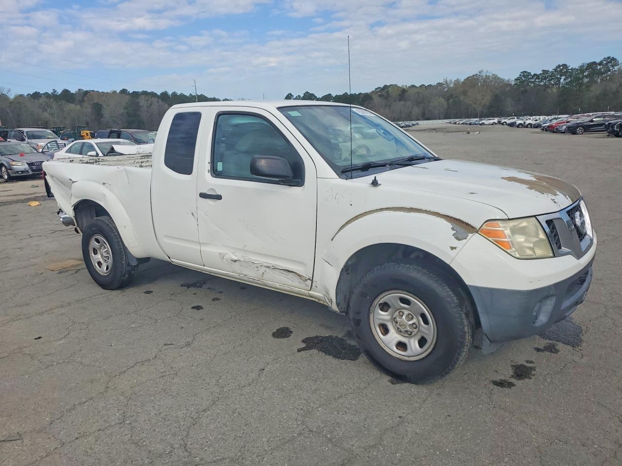 2016 Nissan Frontier S - Image 4
