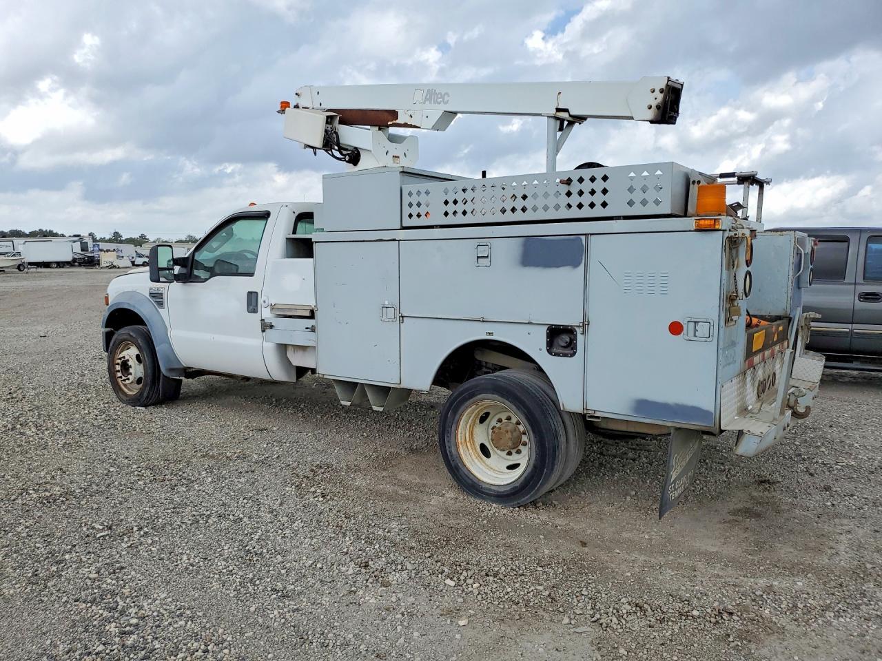 2008 Ford F450 Super Duty - Фото 2