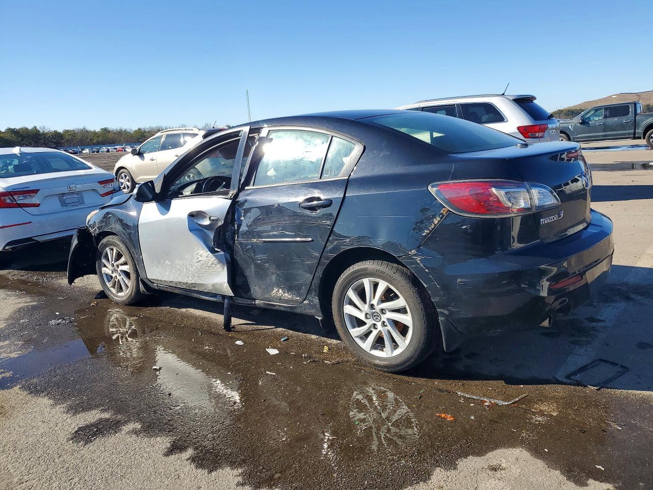 2013 Mazda 3 I - Фото 2