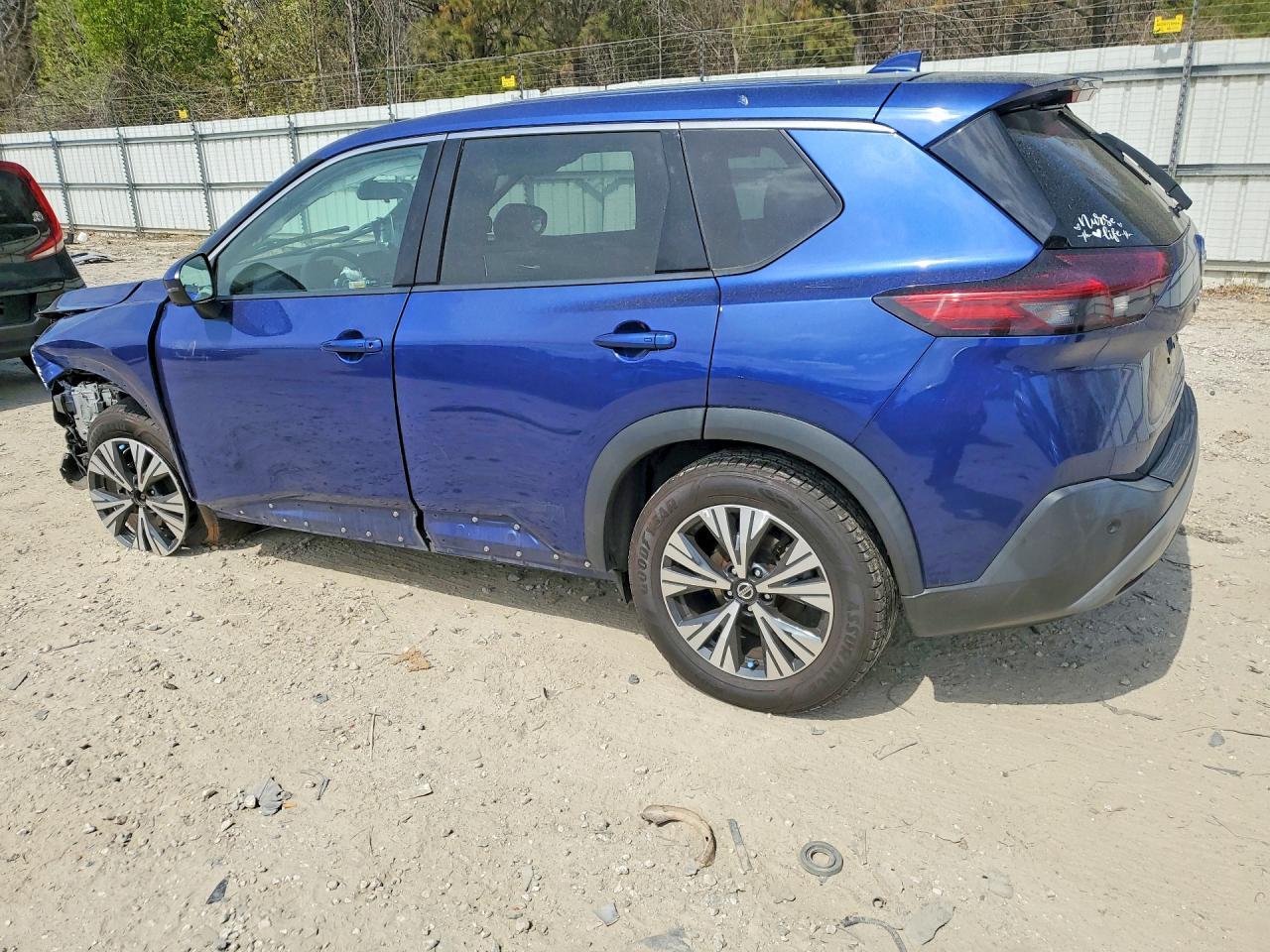 2021 Nissan Rogue Sv - Фото 2