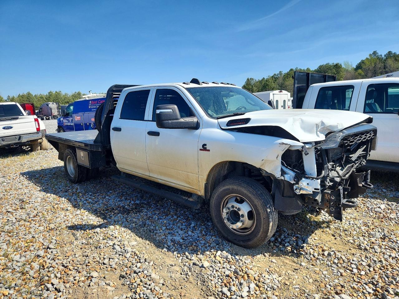 2023 Ram 3500 - Image 4