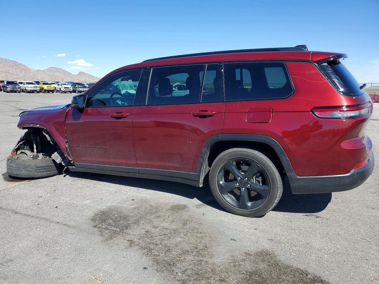 2023 Jeep Grand Cherokee L Laredo - Image 2