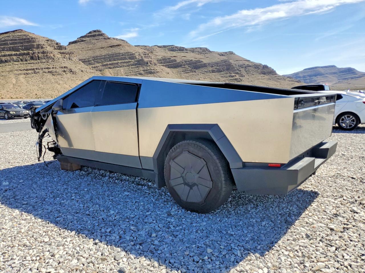 2025 Tesla Cybertruck - Image 2