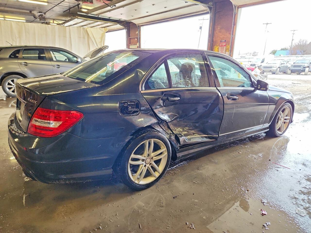 2012 Mercedes-Benz C 300 4Matic - Фото 3