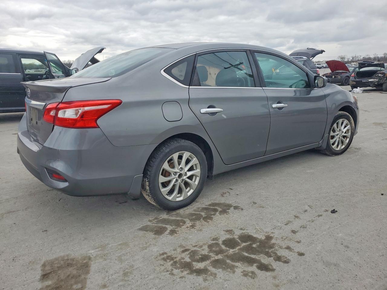 2019 Nissan Sentra S - Фото 3