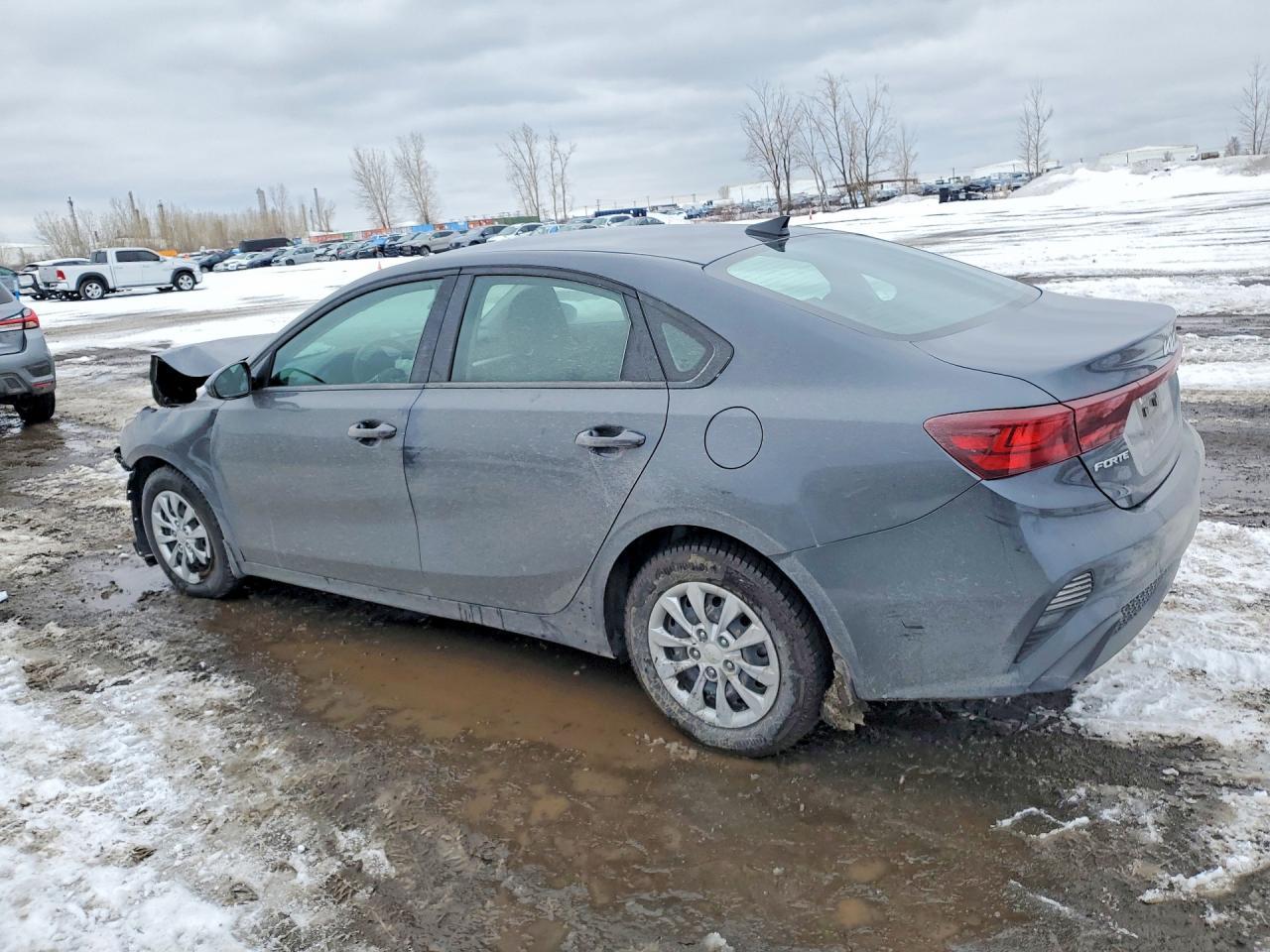 2022 Kia Forte Fe - Фото 2