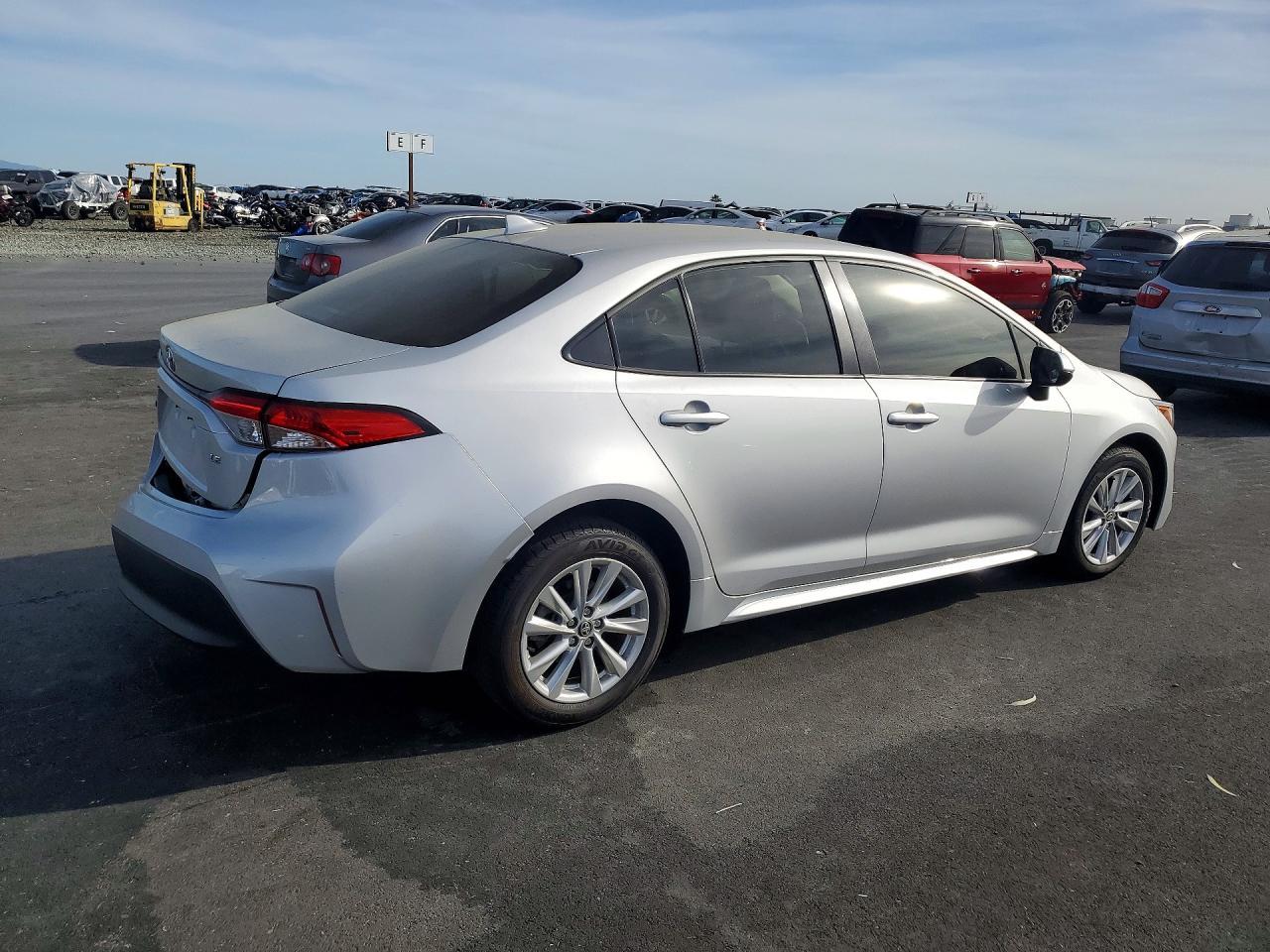 2024 Toyota Corolla Le - Фото 3