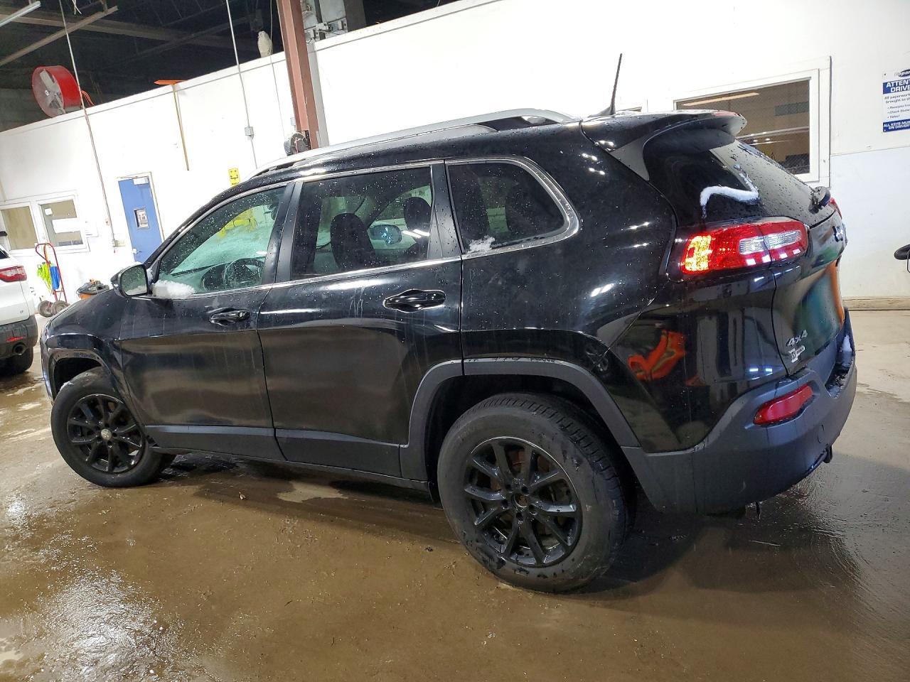 2017 Jeep Cherokee Latitude - Image 2