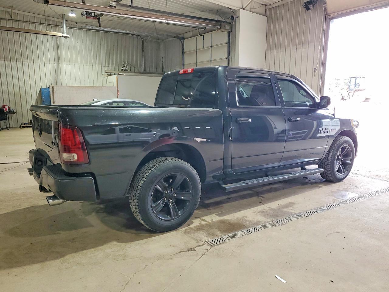 2015 Ram 1500 Sport - Фото 3