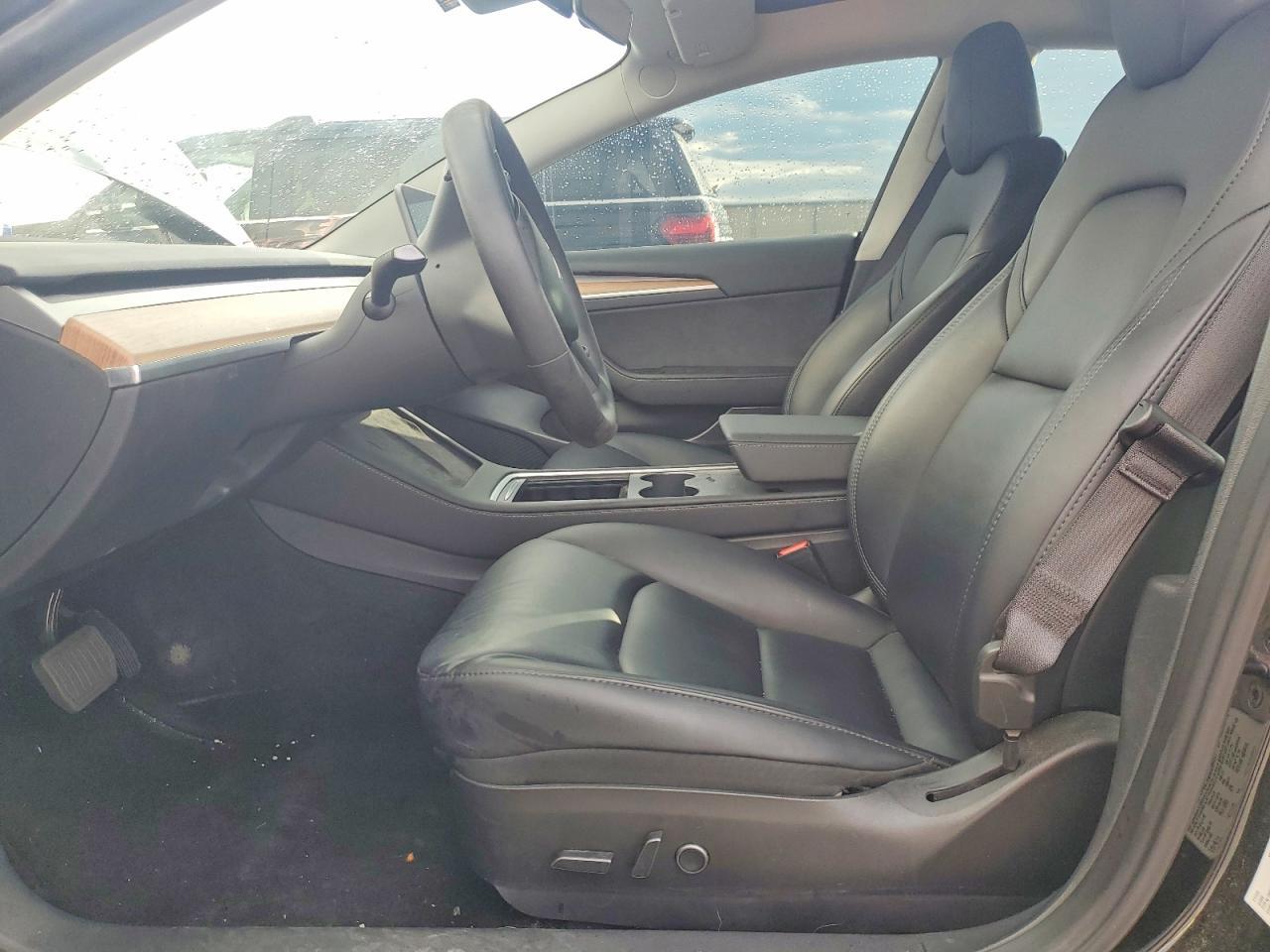 2023 Tesla Model 3 - Image 7