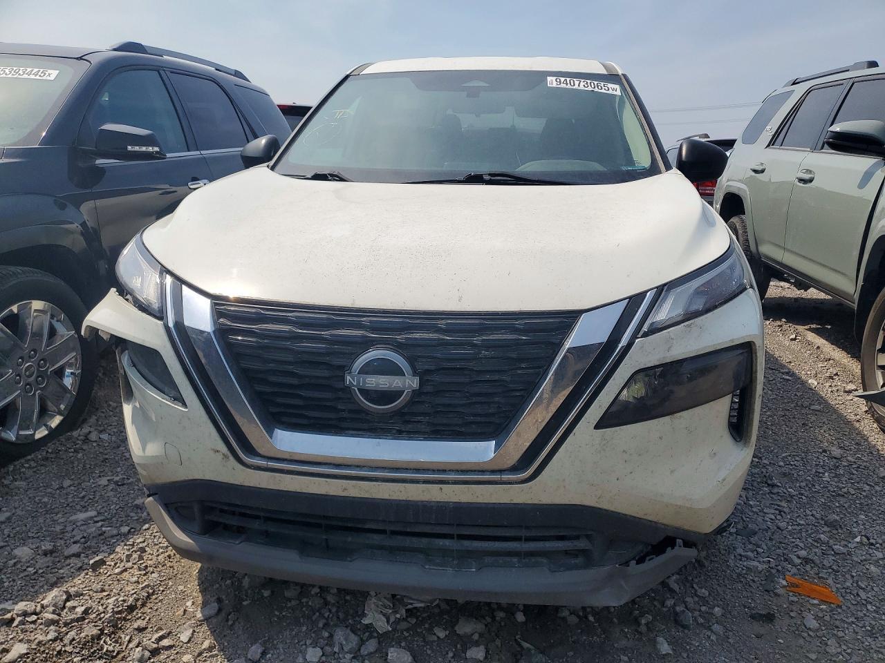 2023 Nissan Rogue S - Image 5