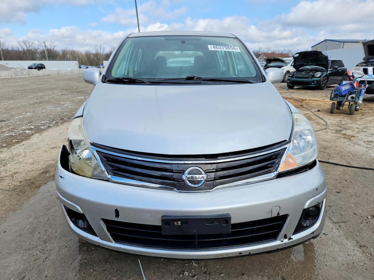 2011 Nissan Versa 1.8 S - Фото 5