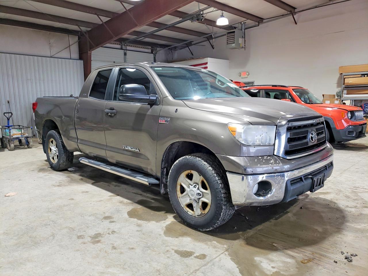 2011 Toyota Tundra Double Cab Sr5 - Фото 4
