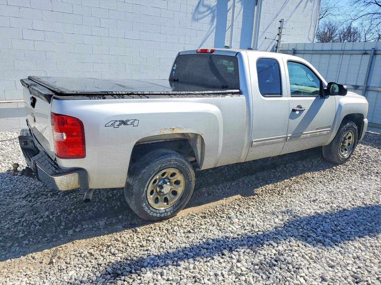 2011 Chevrolet Silverado K1500 Ls - Фото 3