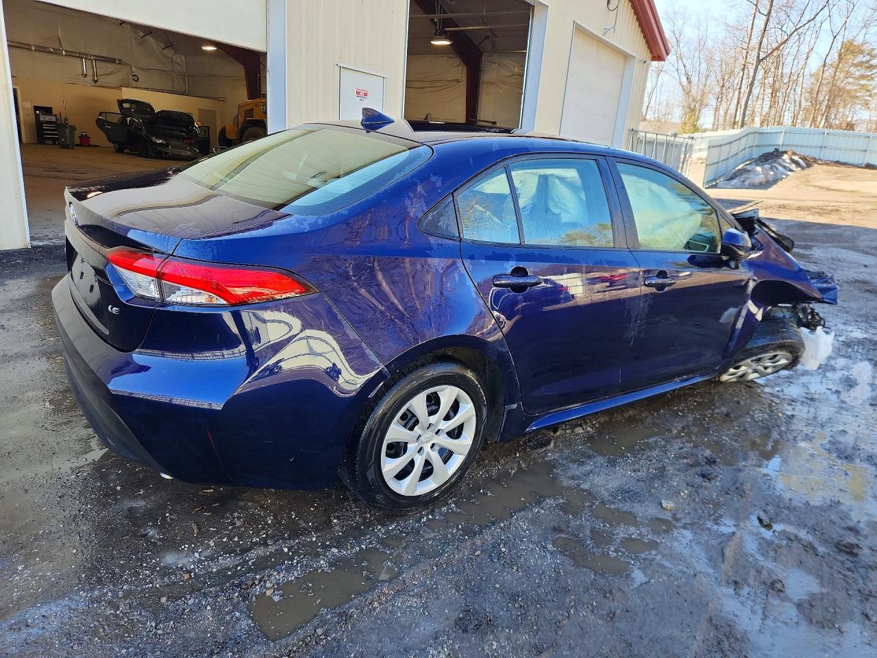 2023 Toyota Corolla Le - Image 3