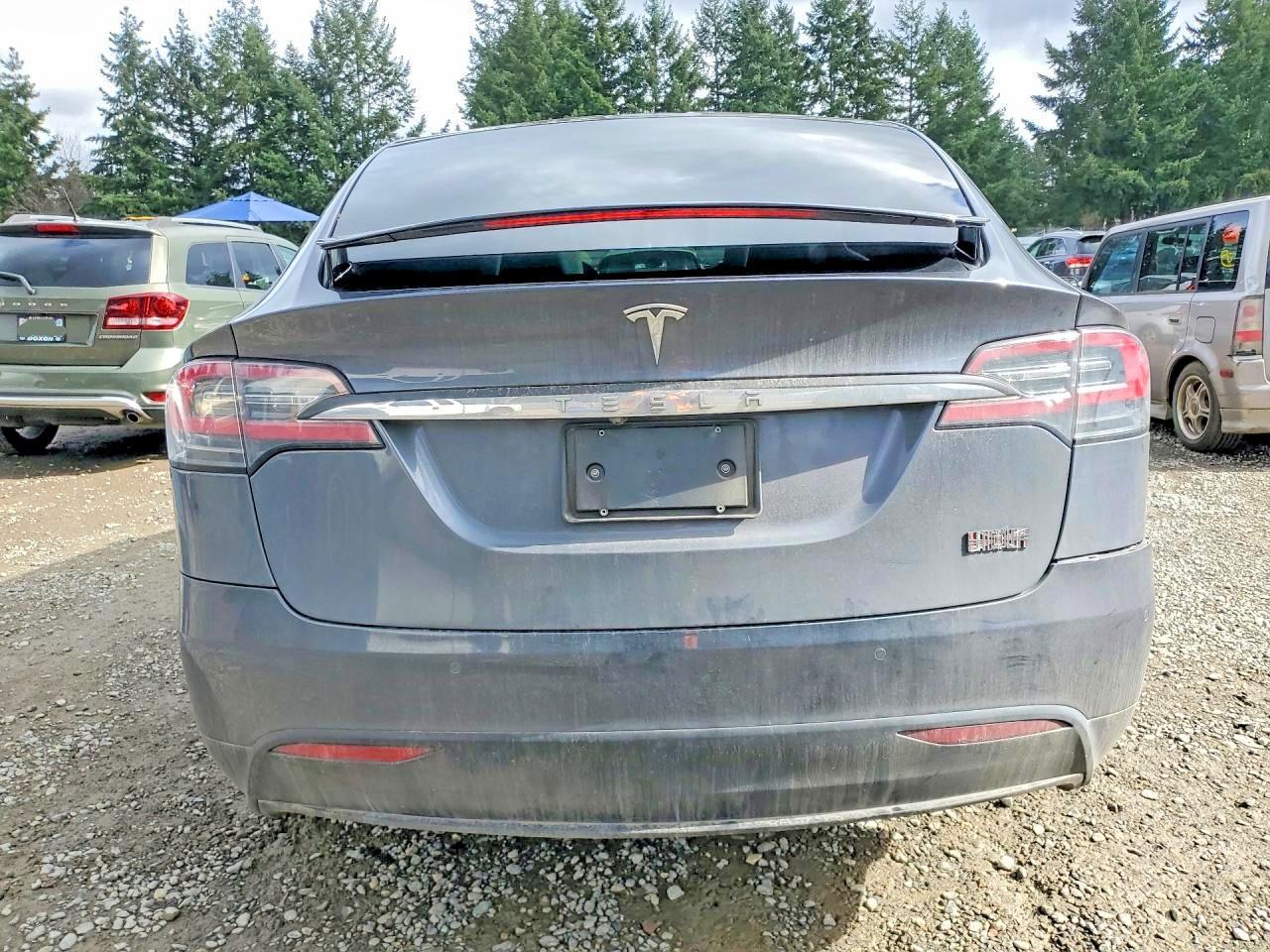 2020 Tesla Model X - Image 6