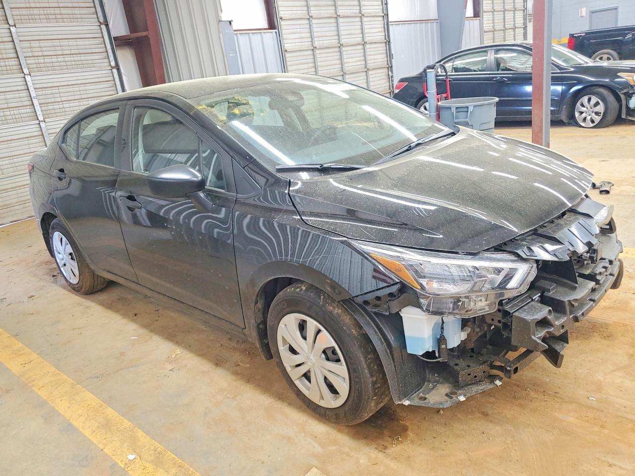 2025 Nissan Versa S - Фото 4