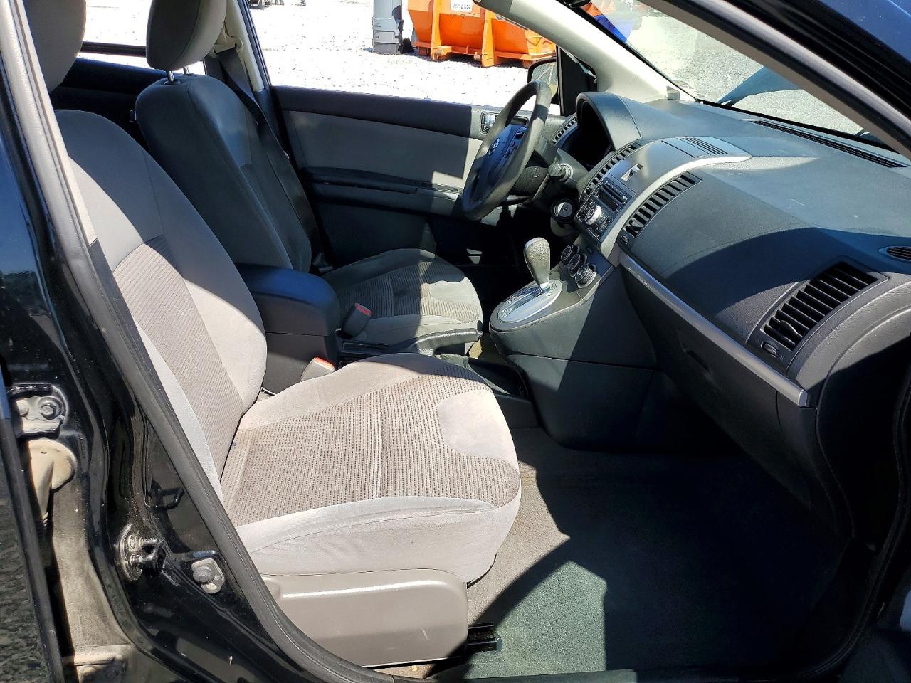 2012 Nissan Sentra 2.0 - Image 7