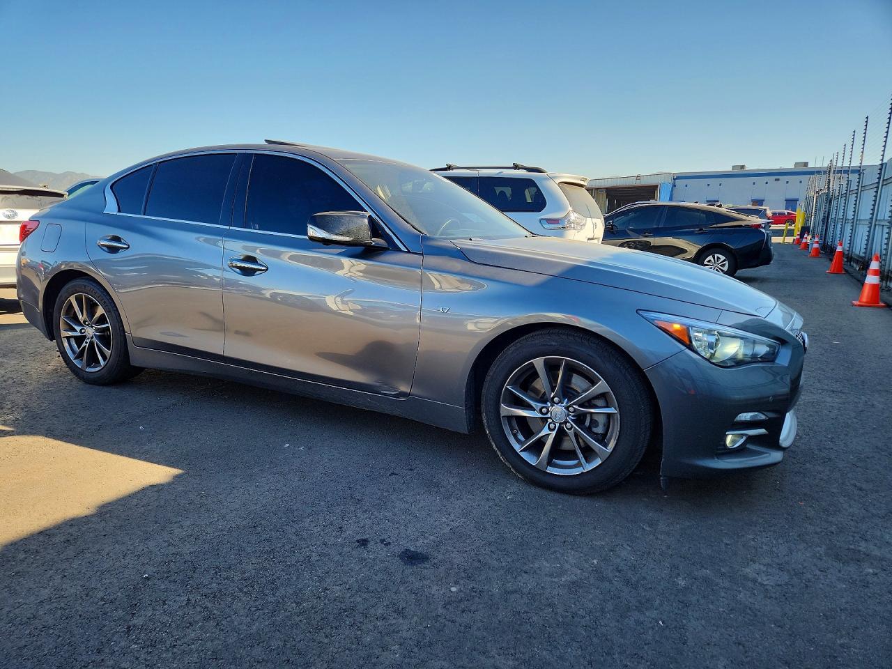 2015 Infiniti Q50 Premium - Фото 4