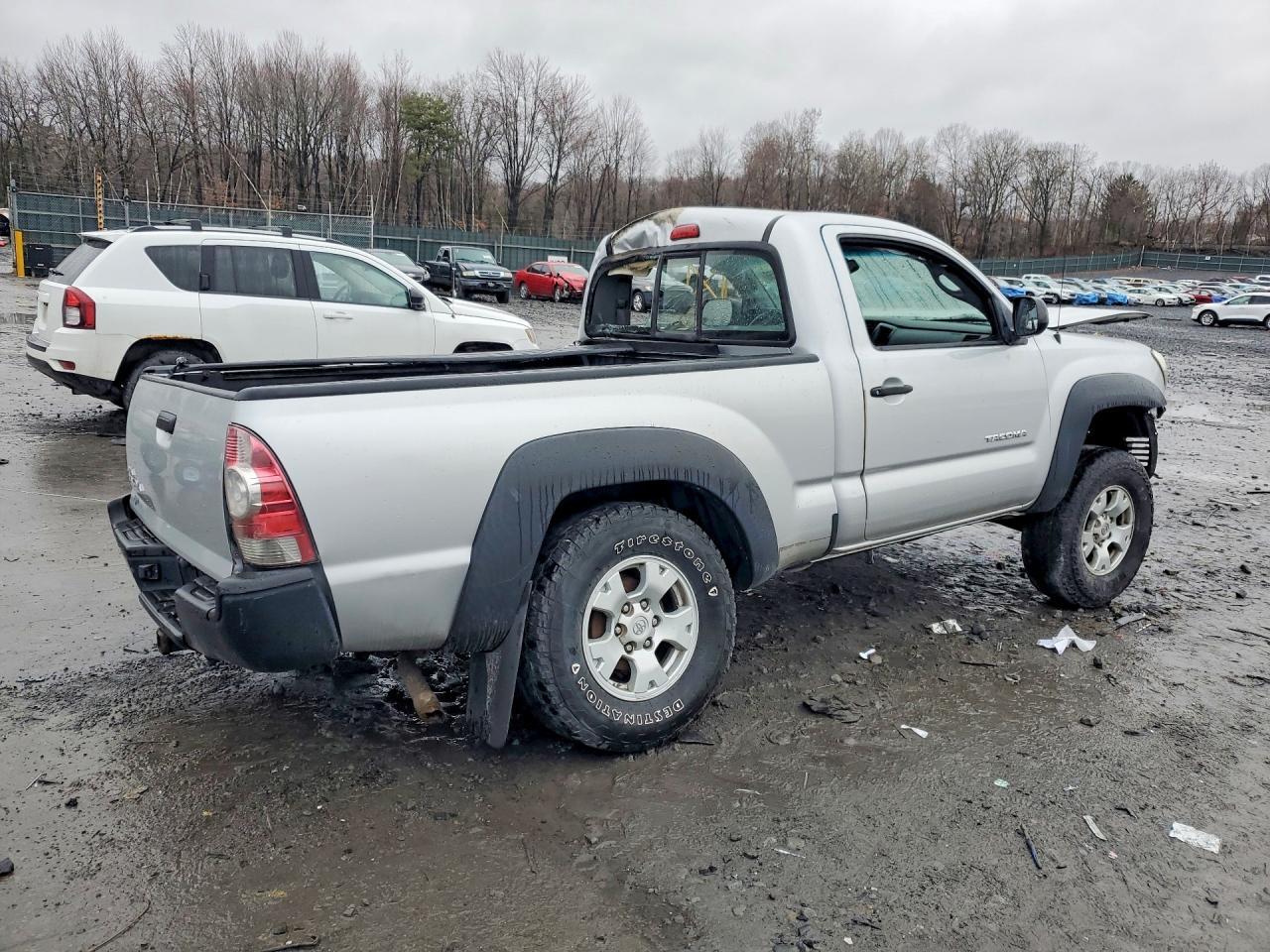 2010 Toyota Tacoma Base - Фото 3