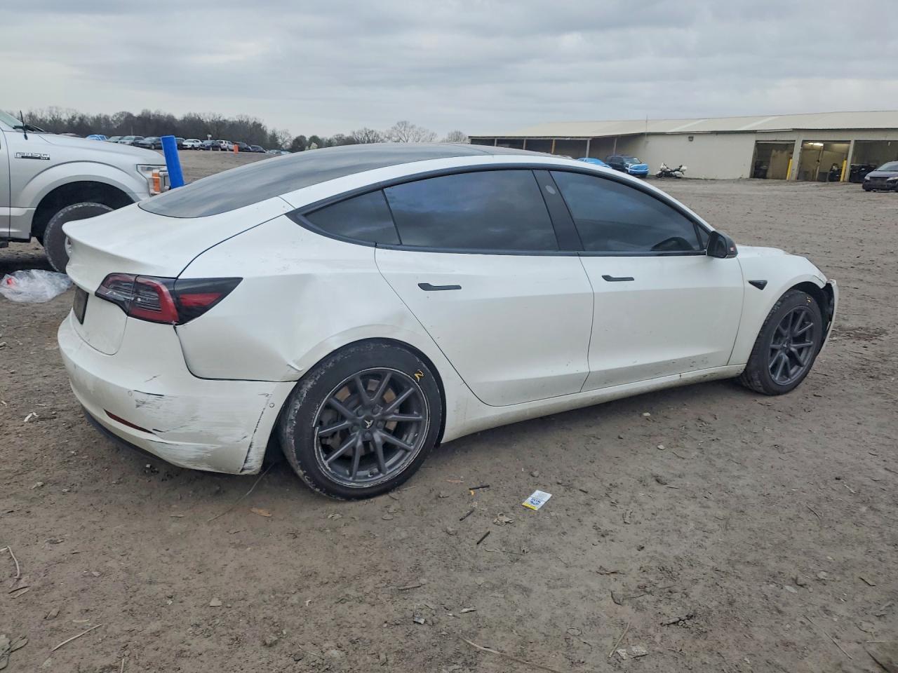 2019 Tesla Model 3 - Image 3