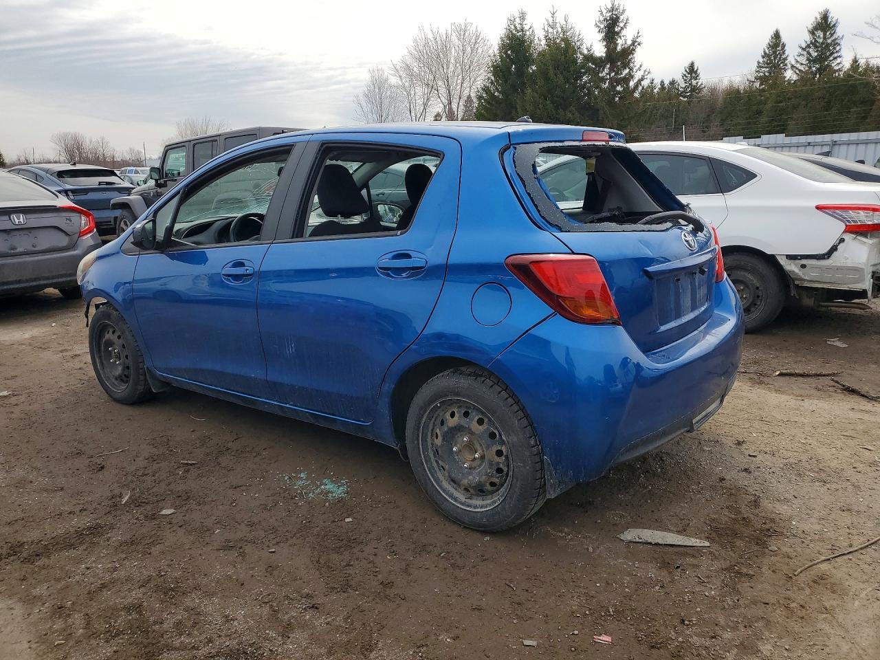 2015 Toyota Yaris 5-Door L - Image 2